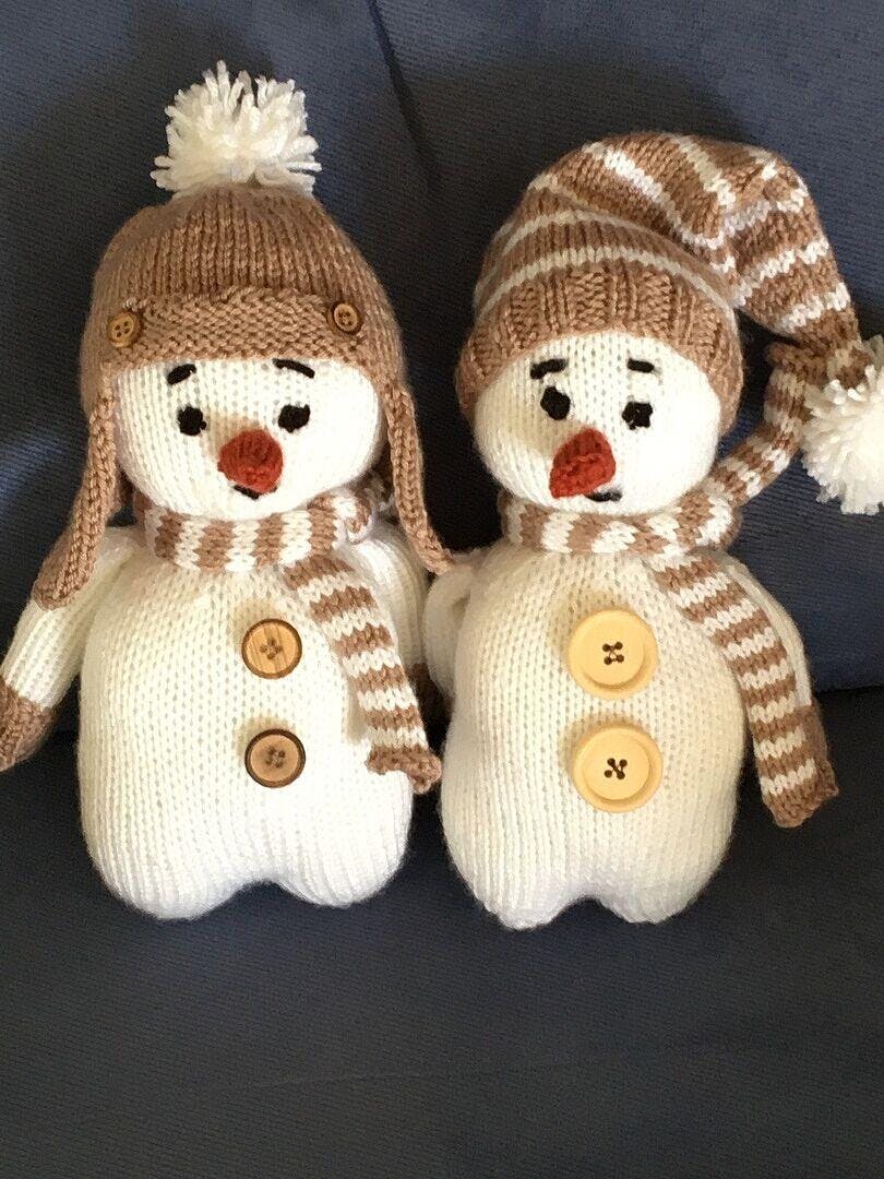 Just Chillin' Knit Snowman – Mary Maxim
