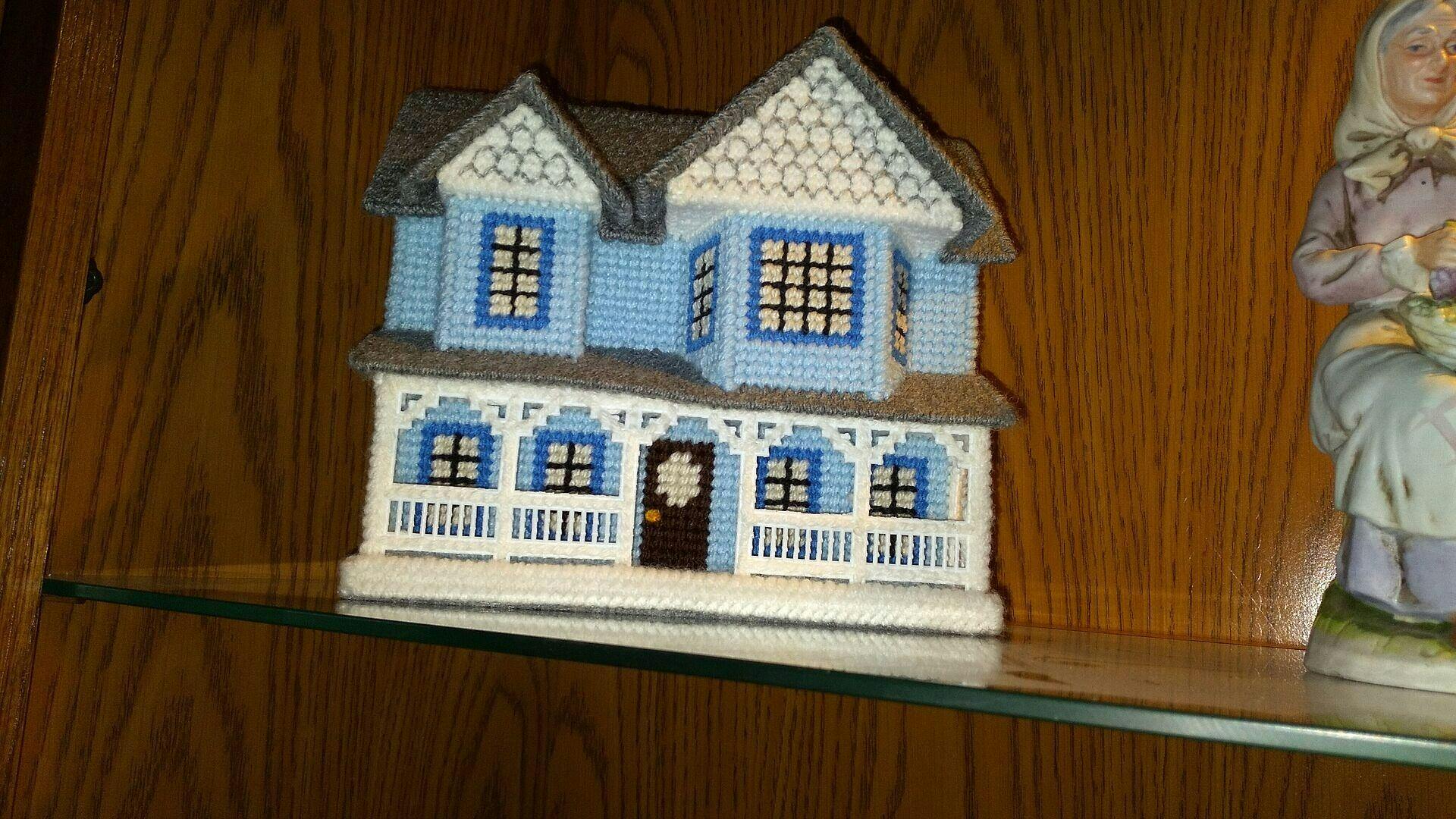 Mary Maxim Plastic Canvas Kit - Backyard Beauties Cross Stitch Collection (7 Count)