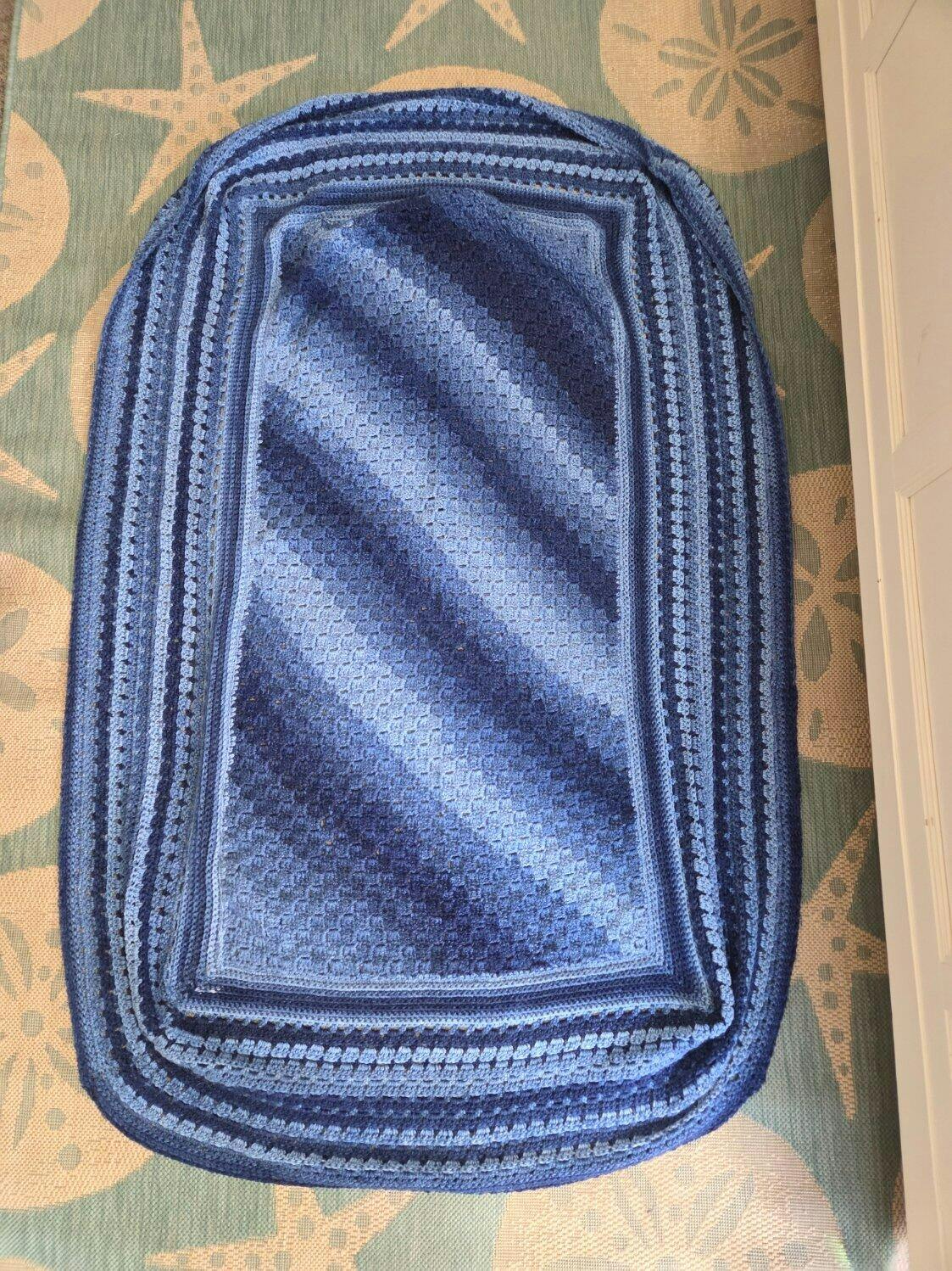 Weavers Window Blanket – Mary Maxim