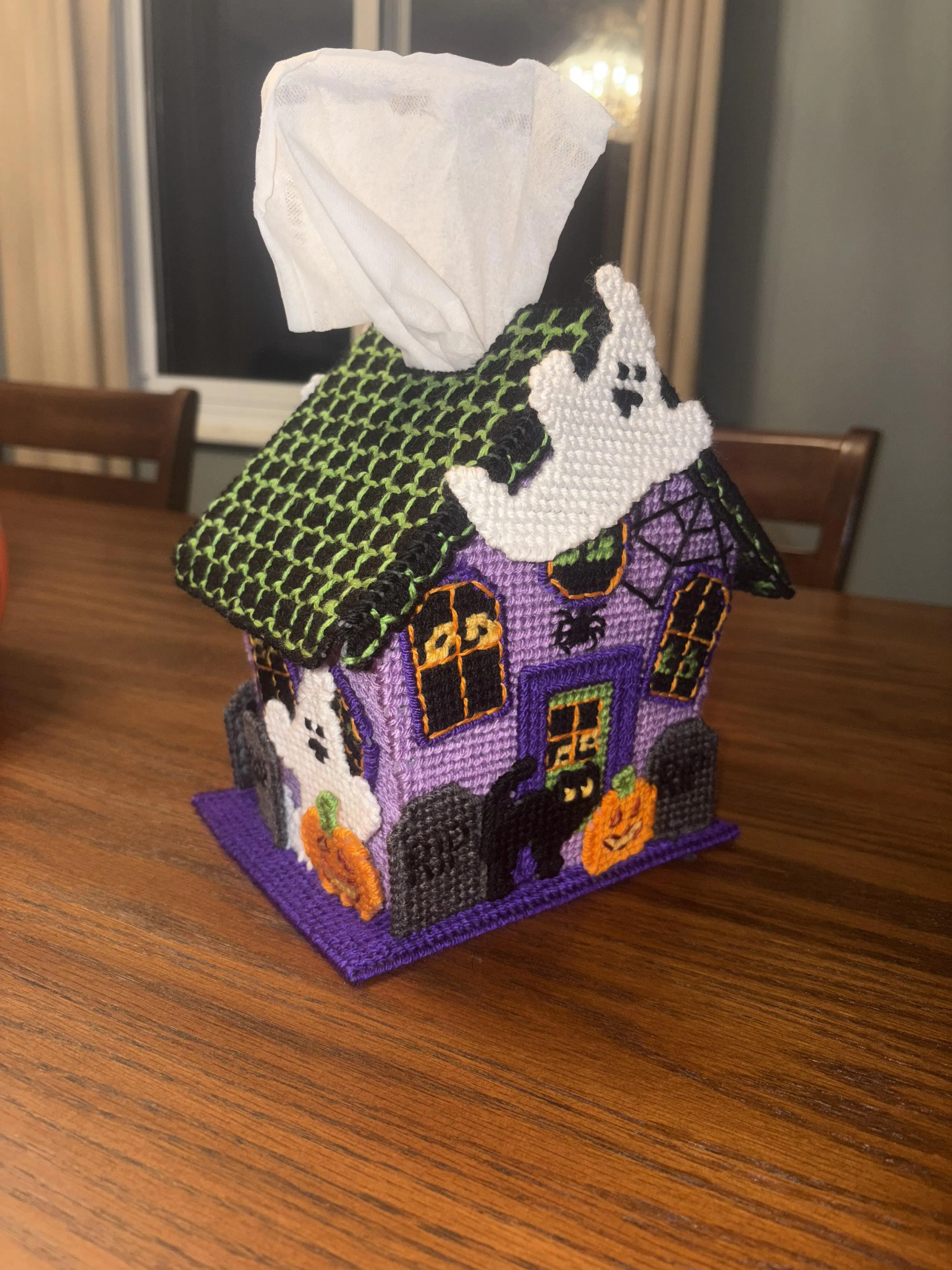 Spooky House Tissue Box Cover Plastic Canvas Kit – Mary Maxim
