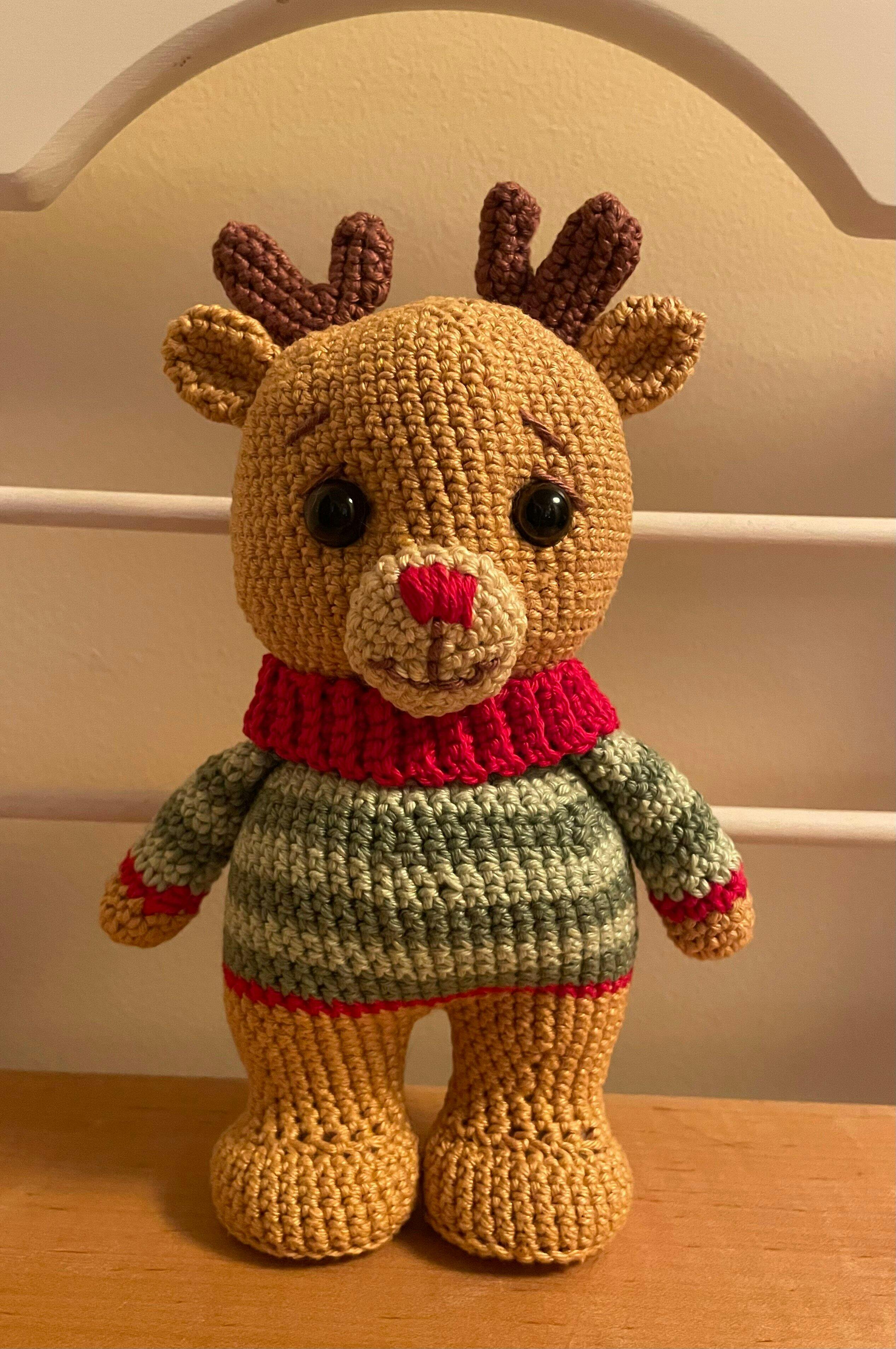 Men's or Ladies' Raccoon Cardigan Pattern – Mary Maxim