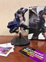 SUNG JINWOO ACTION FIGURE WITH STAND AND DAGGERS (22 CM HEIGHT) - SOLO LEVELING