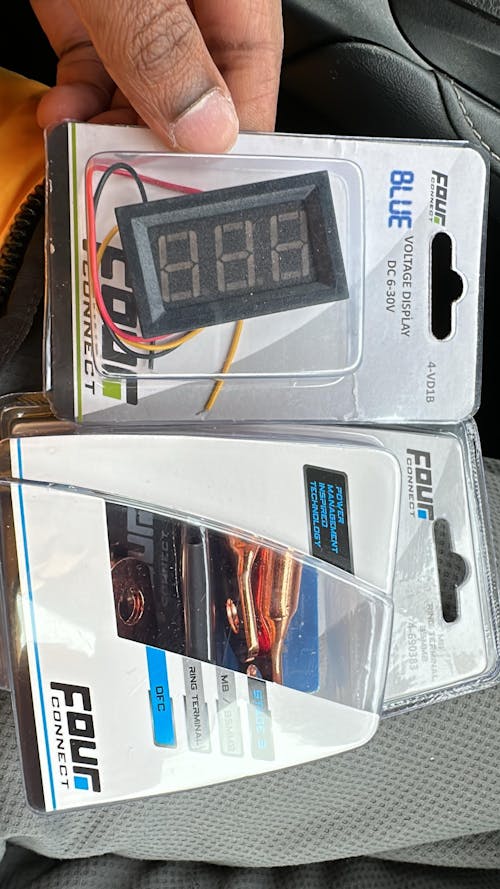 Spannungsanzeige Blau, Grün, Rot