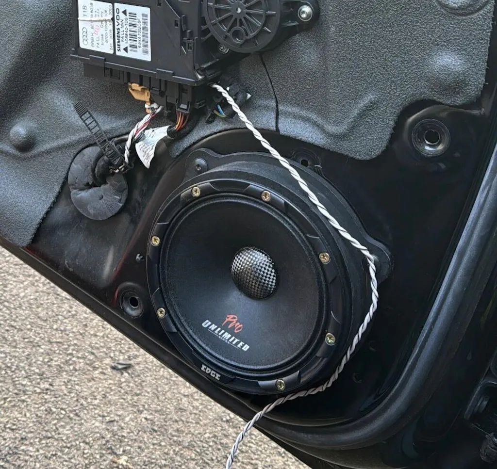 LAR165-2 Audi MDF 01