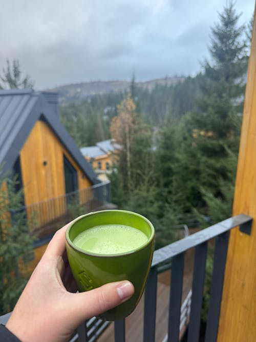 Кокосовий CBD матча лате