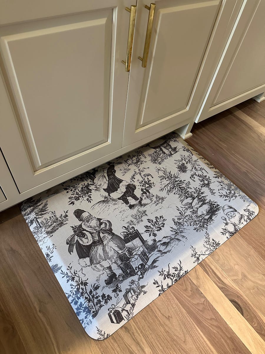 Happy Feet Santa Toile