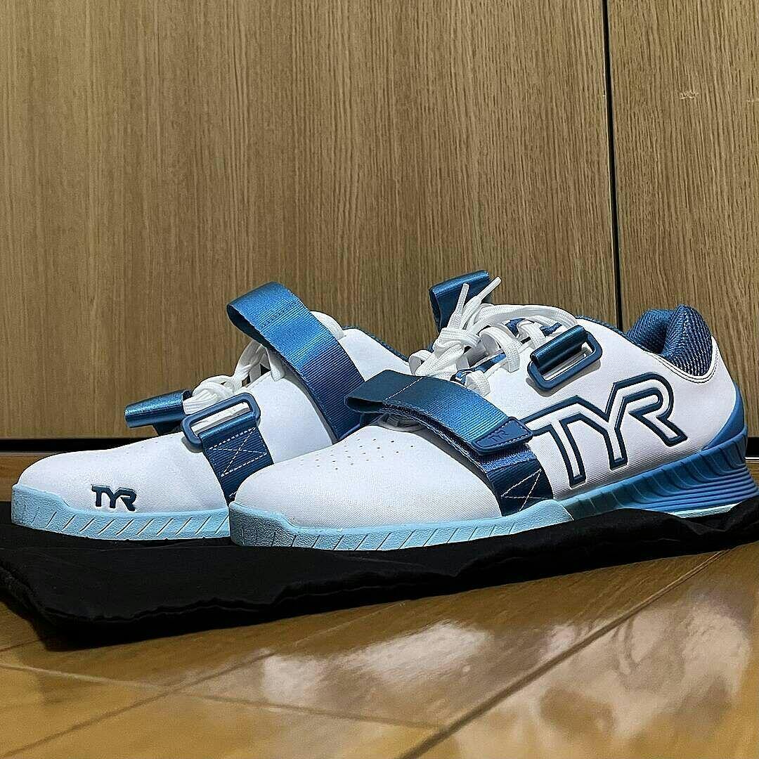 クローズアウト】TYR L-1 リフター — MBC POWER SHOP