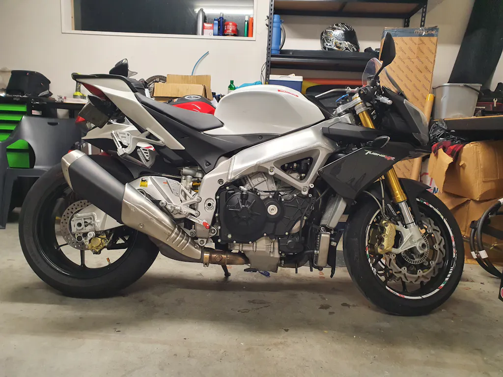 Carbon Fiber Aprilia Tuono V4 Side Fairing Panels 2011201220132019