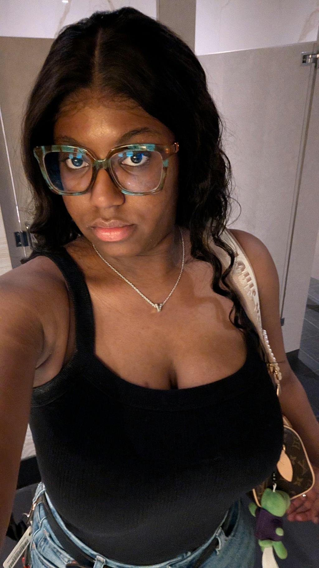 Megalook 6x5 Invisible Knots Glueless Loose Deep Wave Wigs Pre-cut Lace Natural Black Breathable Cap