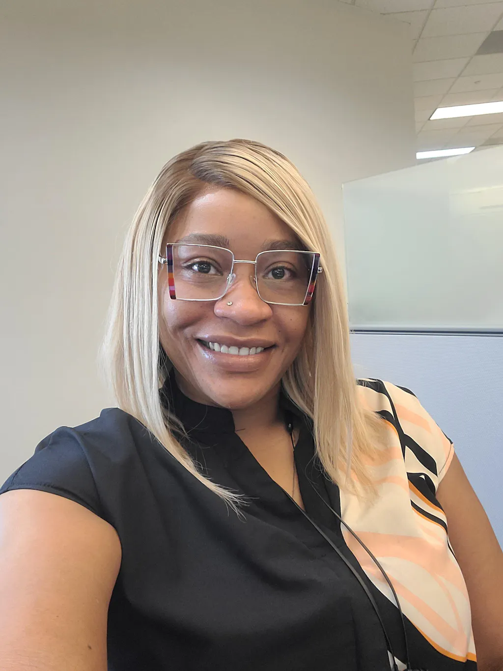 Megalook Bogo Free 6x5 Invisible Knots Glueless Ash Blonde Highlight Loose Body Wave Wigs Realistic Hairline Beginner Friendly