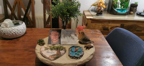 Personalisierte Gedenktafel für Menschen