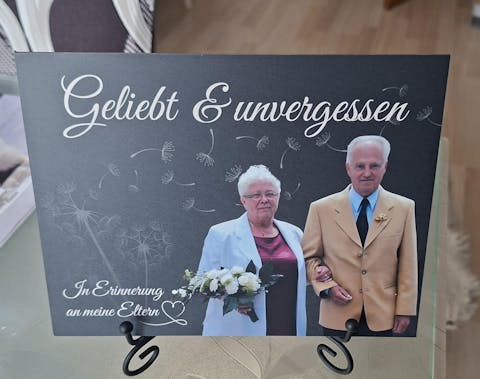 Personalisierte Gedenktafel für Menschen