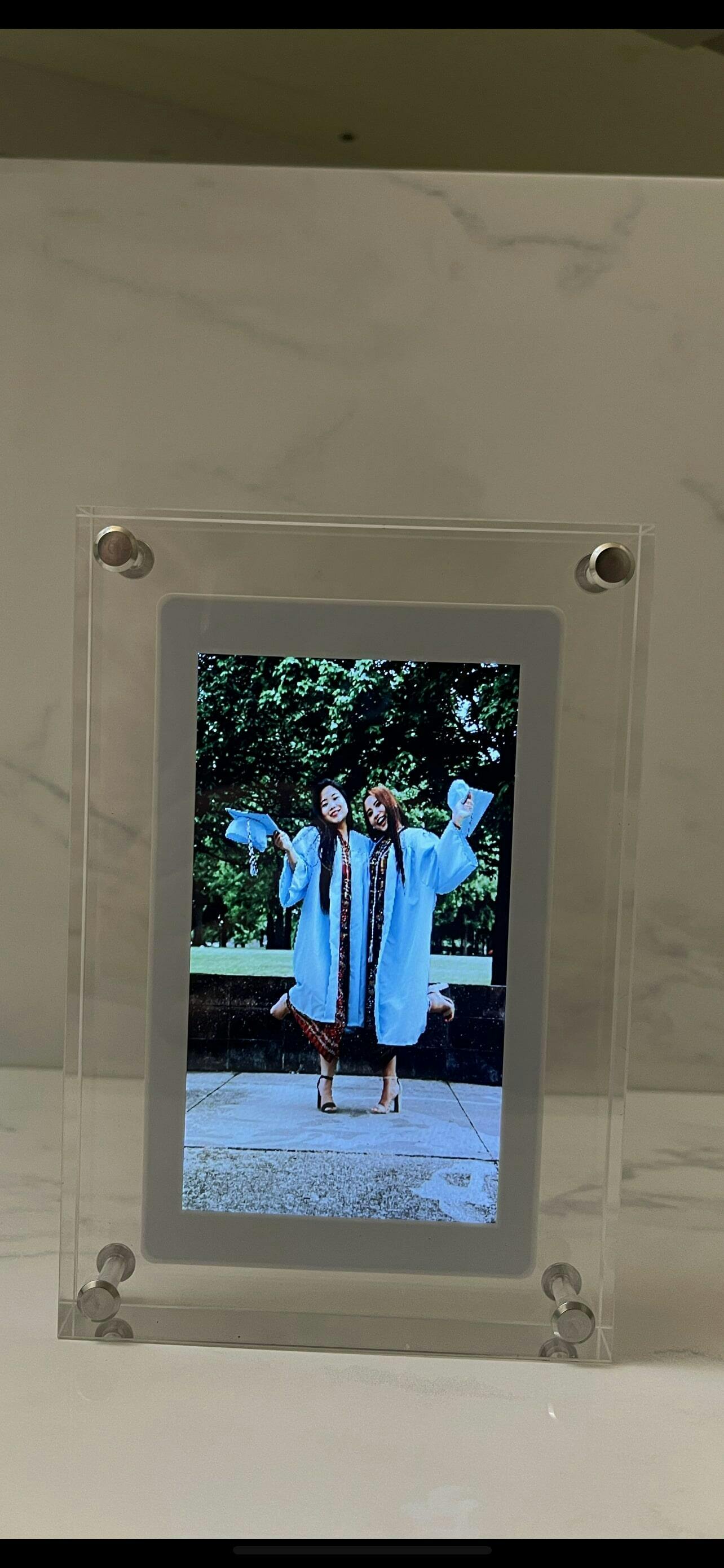 InfinityFrame - Video/Picture Frame