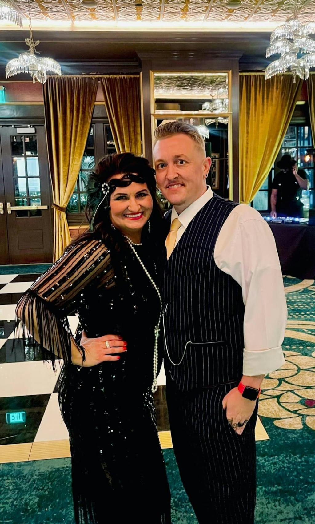 Formal Men's 3 Pieces Mens Suit Notch Lapel Striped Tuxedos (Blazer+Vest+Pants)