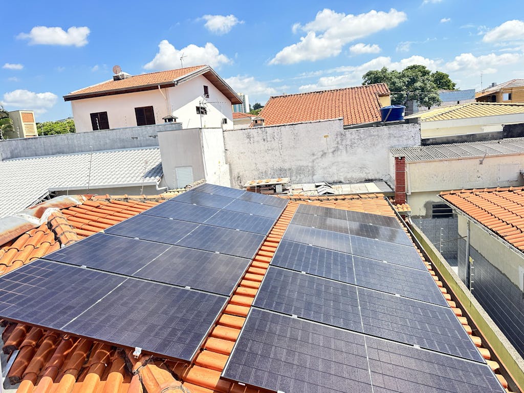 Kit Energia Solar Ongrid 1000kWh Mês 7,44kWp 12 Painel Bifacial Sunova 620W Inversor Deye 6kW 220V 2MPPT