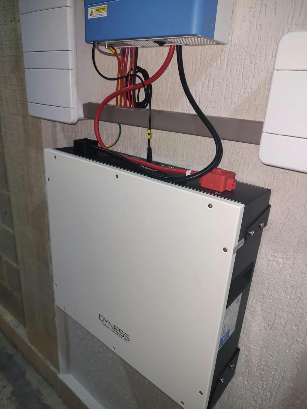 Bateria Solar de Lítio Dyness 5,12kWh 48V 100Ah LiFePO4 DLC5.0C 6000 ciclos