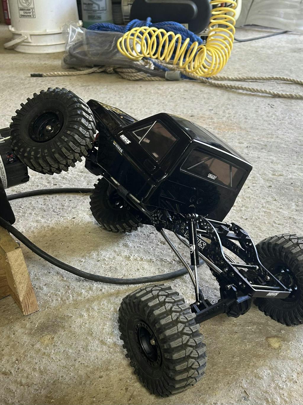 MEUS Racing RC LCG-GOLD RUSH V1 Carbon Fiber Chassis & SCX10 Nylon Por