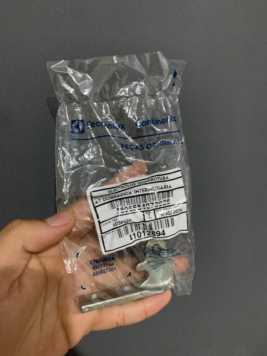 Dobradiça Intermediário Porta 65158599 Electrolux Original – MGParts