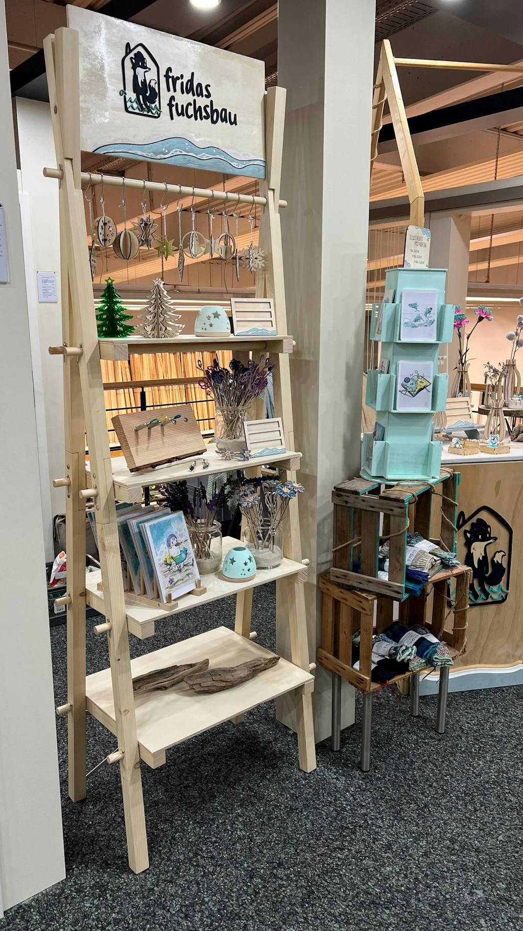 Portable A-frame Narrow Shelving VS-04-NT | natural color