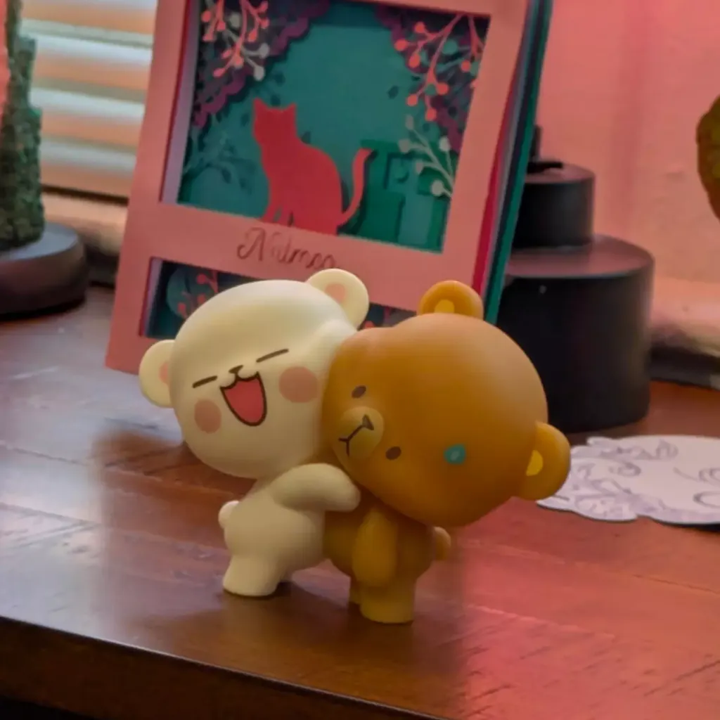 Milk Mocha Hugging Figurine (sku: MMB-717995680116
