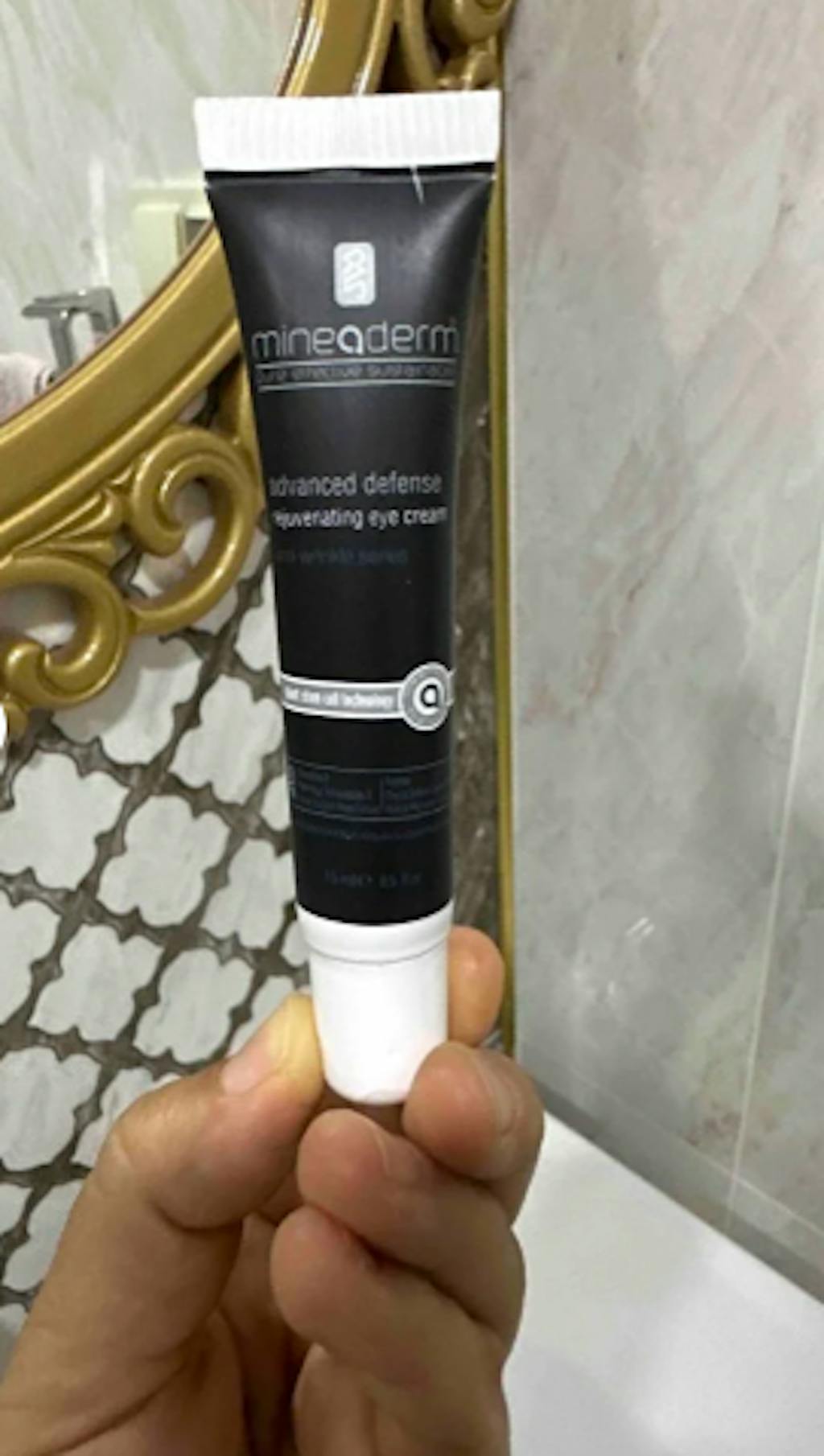 Göz Çevresi Kırışıklık Karşıtı Yenileyici Bakım Kremi – mineaderm