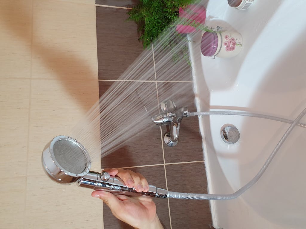 MineralStream™ 3.0 Filtration Shower Head Soften Hard Water, Remove