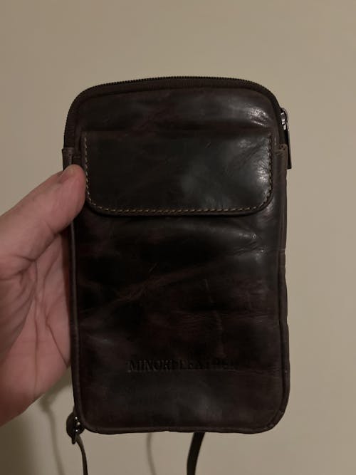 Freya Leather Sling Bag – Unisex – Chestnut