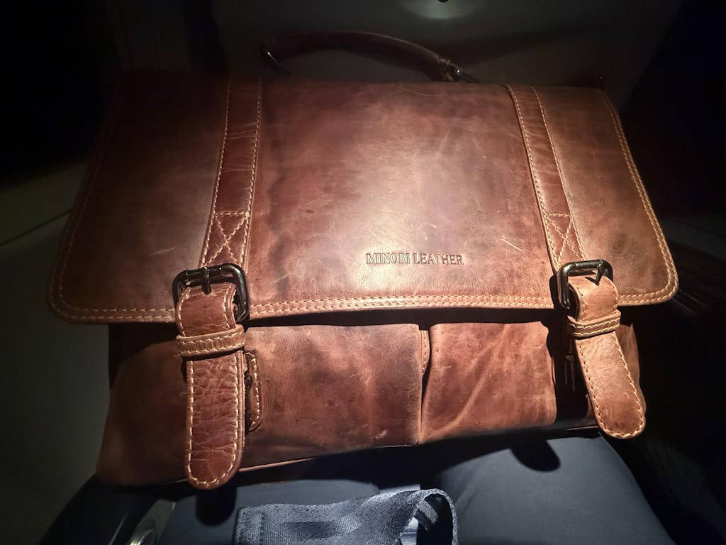 Boston Leather Briefcase Bag 16" – Unisex – Chestnut