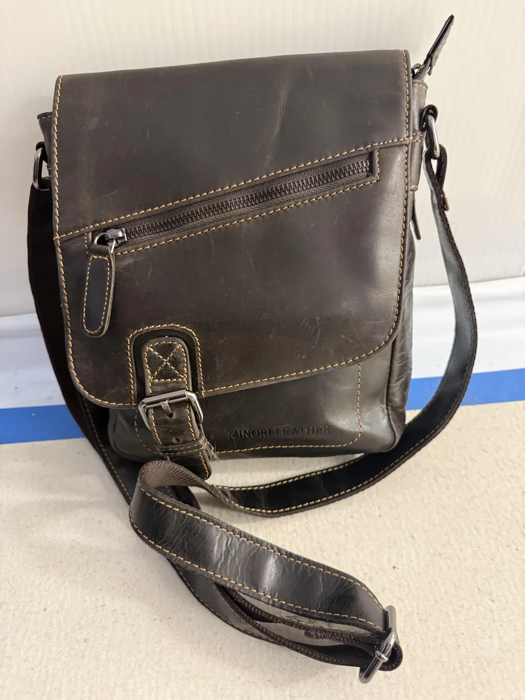 Dallas Leather Crossbody Bag – Unisex – Brown