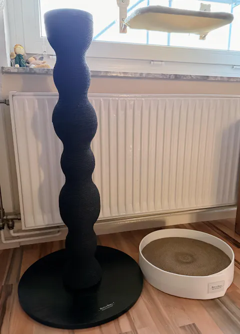 KRATZSÄULE - Curvy (schwarz)