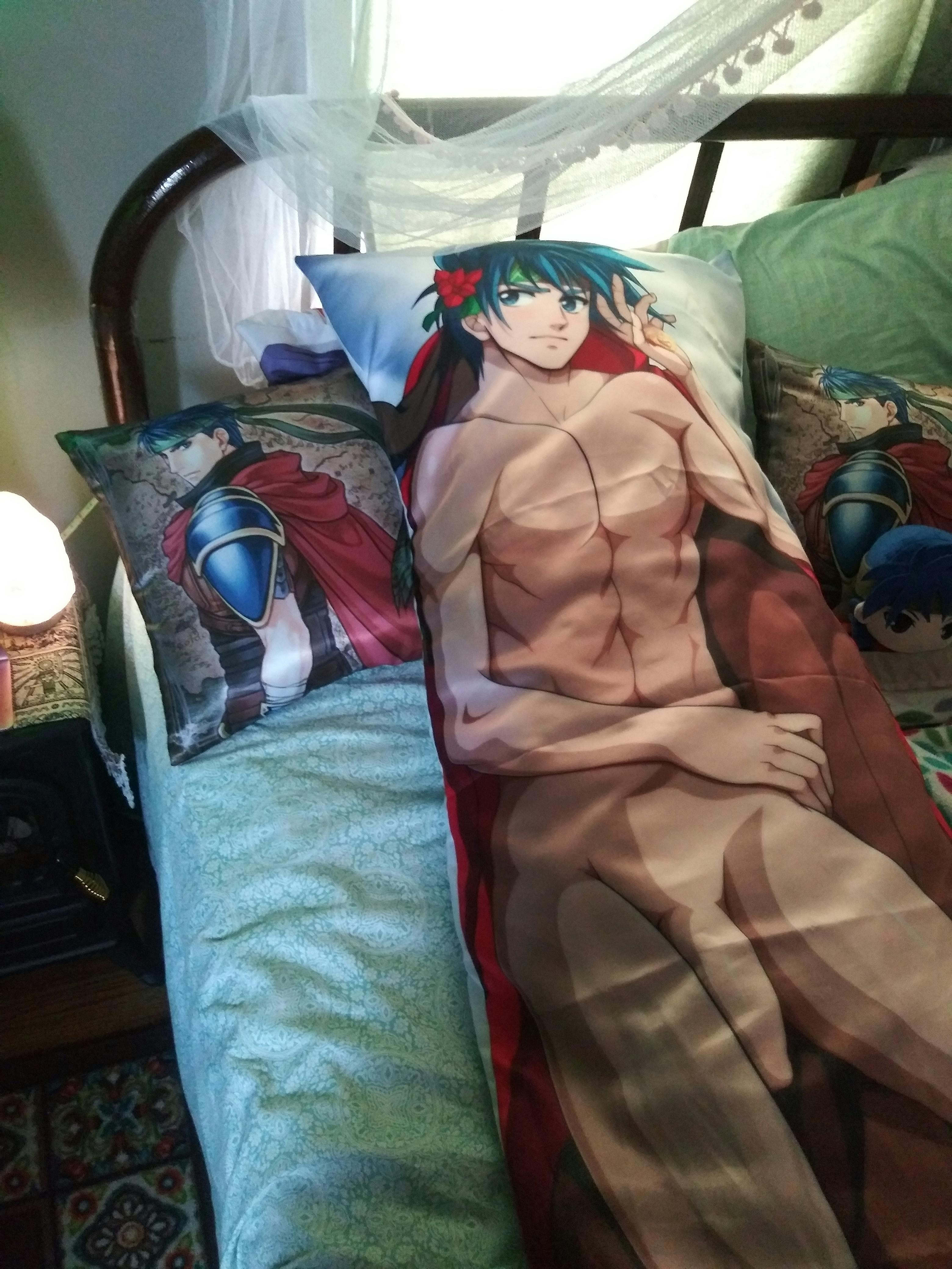 ike dakimakura