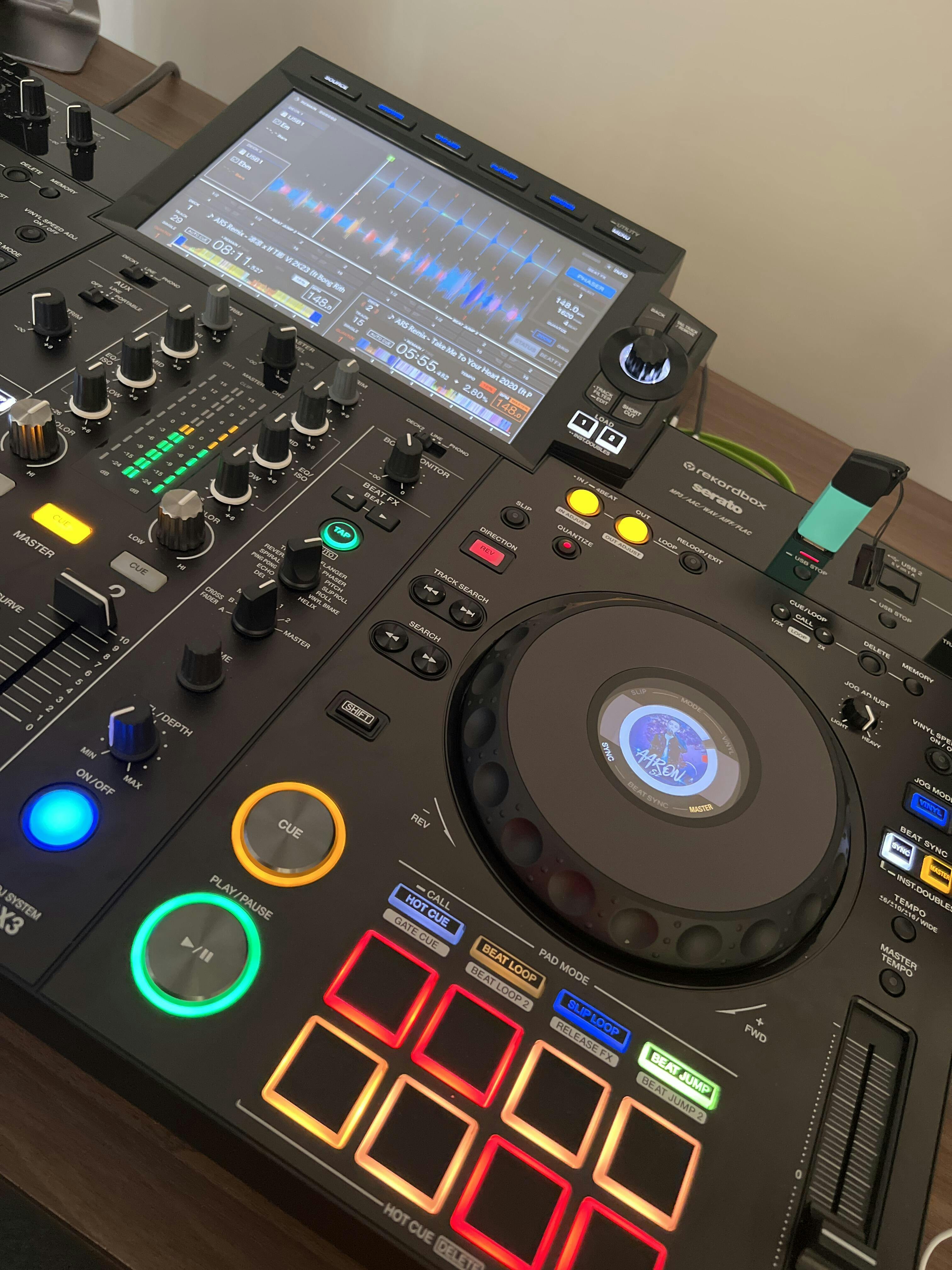 Pioneer XDJ-RX3 2-Channel All-In-One DJ System - Rekordbox & Serato DJ