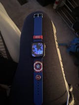  MARVEL ñ Captain America Insignia Smartwatch Band - Officially  Licensed, Compatible with Every Size & Series of Apple Watch (watch not  included) : Cell Phones & Accessories