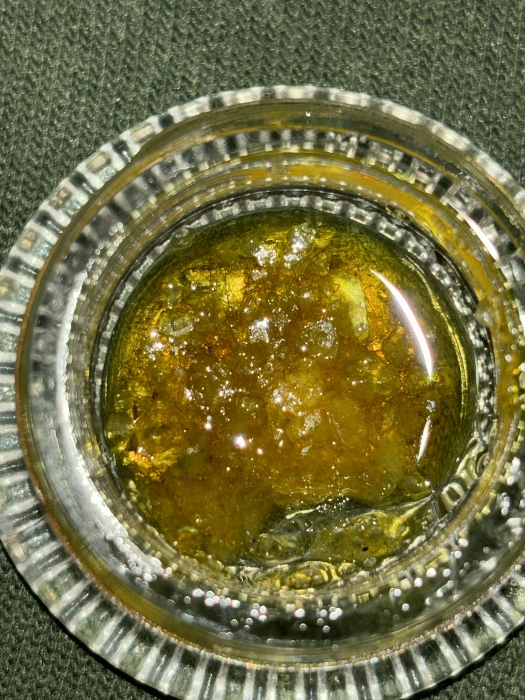 modus-dabs-exotic-thc-a-diamonds-with-live-resin-terpenes-modus-brand