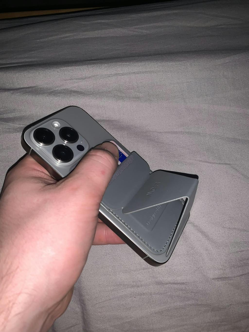 MOFT Snap-On - stojak na telefon i portfel (kompatybilny z MagSafe®)