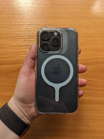 Прозорий чохол MOFT Snap Case для iPhone 15 з MagSafe