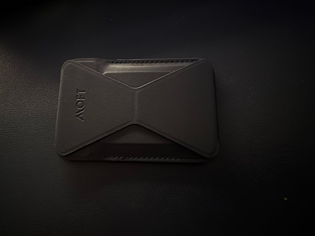 Moft Snap-On - магнітна підставка та гаманець (сумісний з MagSafe®)