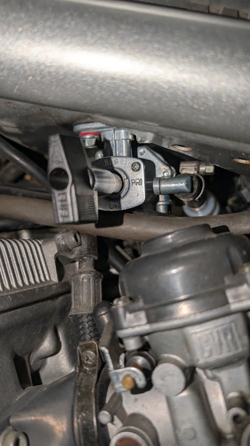 Suzuki GSF600 GSF1200 44300-26E00 Valve de robinet de carburant pour réservoir de gaz Petcock