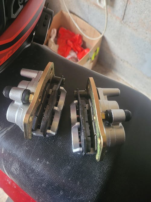 Jeu d'étriers de frein Gauche+Droit avant pour Yamaha YXR45F YXR660FA Hunter YXR660 YXR700 générique