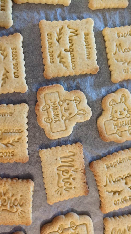 Emporte-pièce "Merci" – Créez des biscuits personnalisés pour des moments magiques !