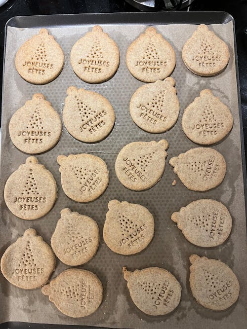 Emporte-pièce boule de Noël "Joyeuses Fêtes"