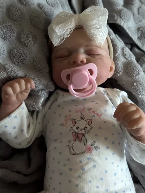 19 Inches Lifelike Soft Body Closed Eyes Reborn Doll- Pascale
