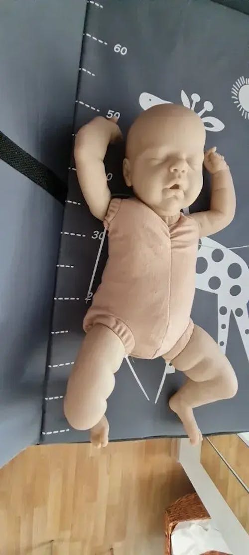 22 Inches Unpainted Closed Eyes Reborn Doll Kit Alexis