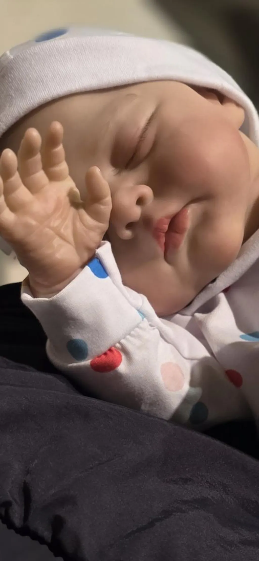 19 inches 3D-Paint Sleeping Irys Reborn Doll in Polk Dot Clothes
