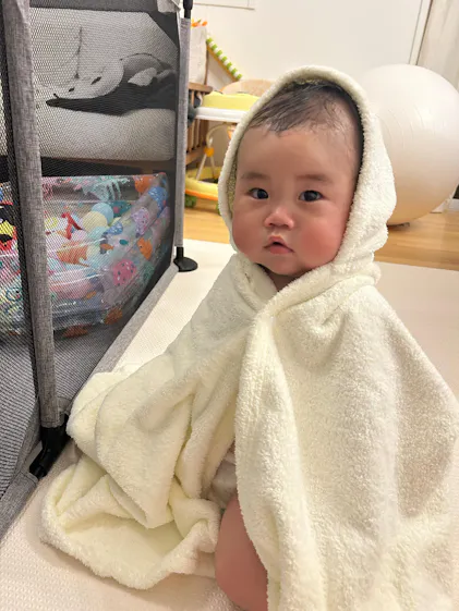 BABYL VIPパス&タオル WORLD TOUR 2016 EU 名入れ可能】ワンオペママのお助け！ ベビーバスタオルふわり – 助産師