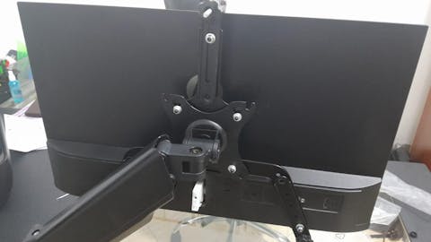 Adaptador VESA para monitor 17 a 27 Pulg / Sin agujeros de fijación