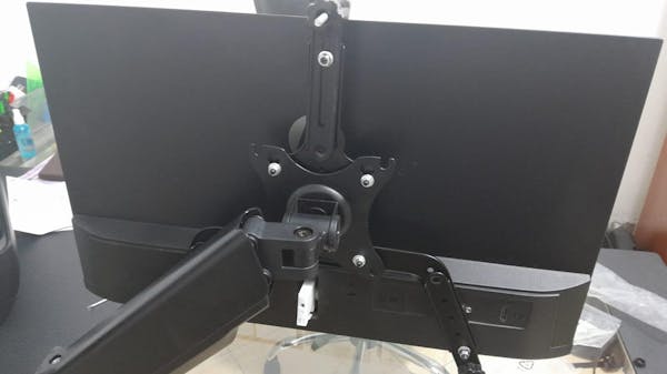 Adaptador VESA para monitor 17 a 27 Pulg / Sin agujeros de fijación