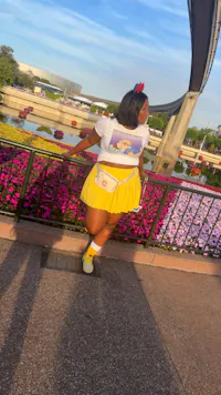 Plus Size Pleated Mini Skirt-Yellow