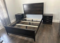 Toulon King Panel Bed