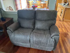 Trouper Power Reclining Love W/Headrest In Sable